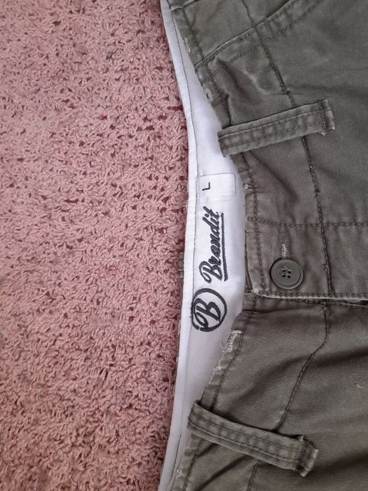 Шорты джинсовые.