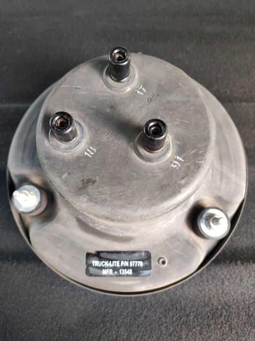 Фара з корпусом на Хаммер 1