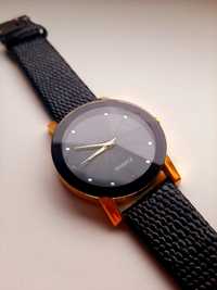 Zegarek na rękę czarny złoty nowy modny watch
