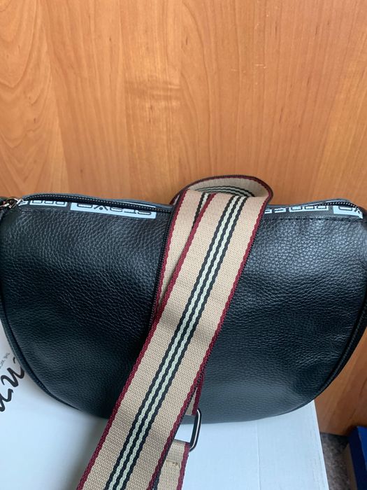 Шкіряна сумочка. Нова!