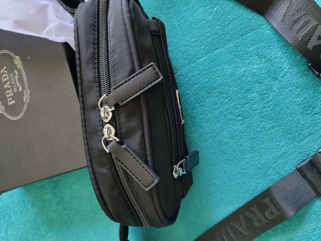 Bolsa Prada cintura