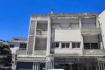 Dois Prédios no centro de Mangualde.