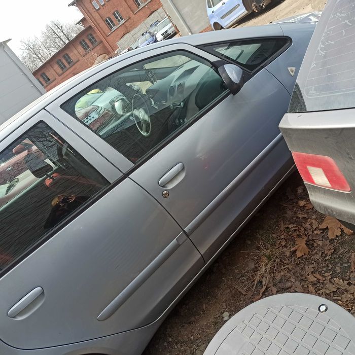 Mitsubishi Colt samochody na części!