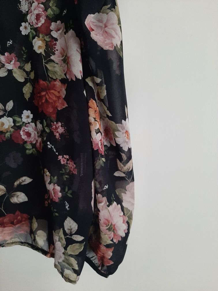 Blusa romântica Stradivarius