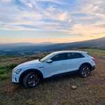 Audi e-tron 55 quattro com fatura e IVA dedutível