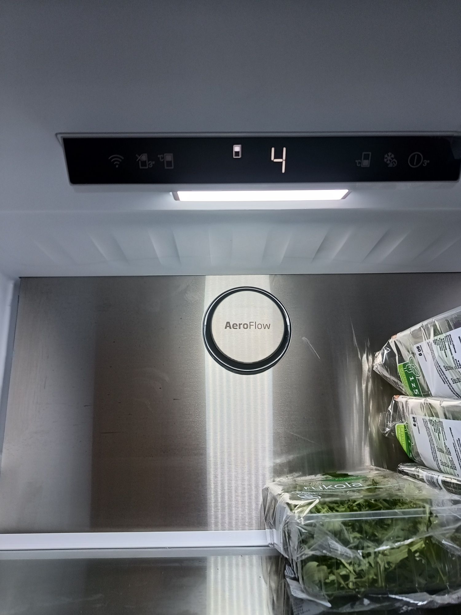 Lodówka Beko 70 cm do zabudowy