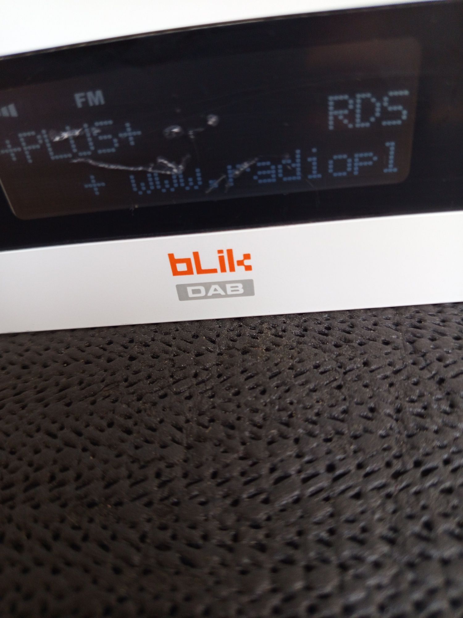 HYBRYDOWE radio firmy REVO model  BLIK - DAB+/ FM - Digital Audio