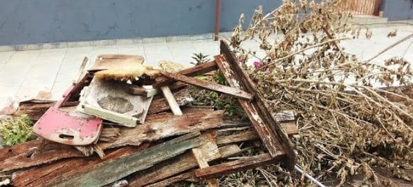 Remoção de entulho, madeira e Pladur
