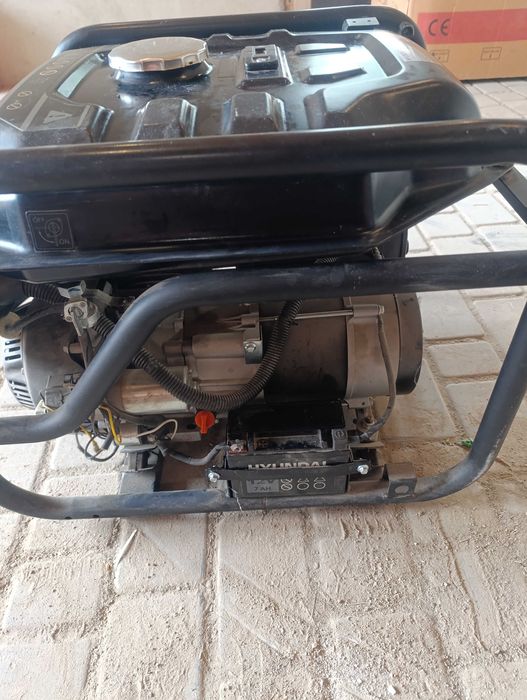 Бензиновый генератор