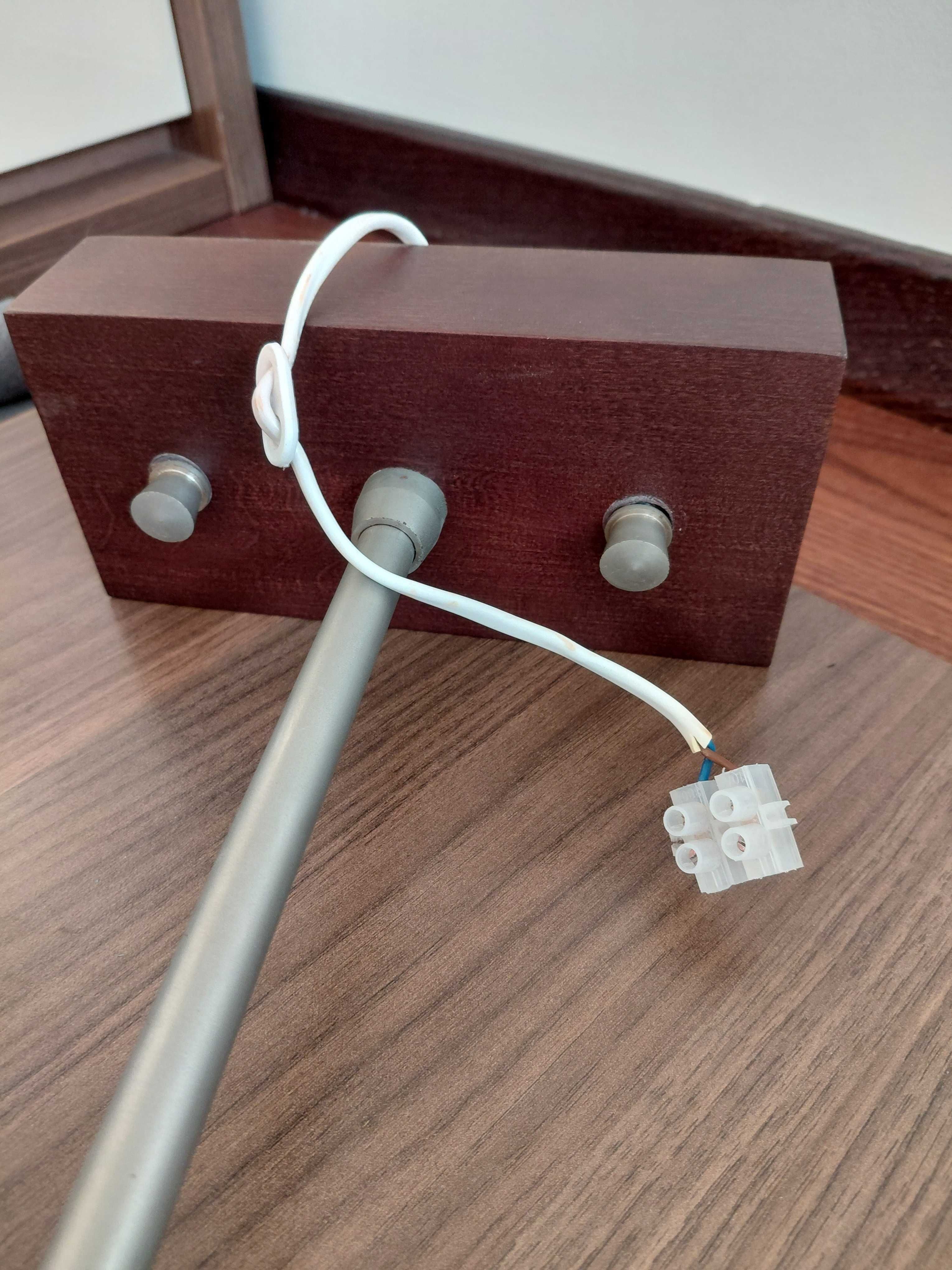 Lampa sufitowa na dwie żarówki