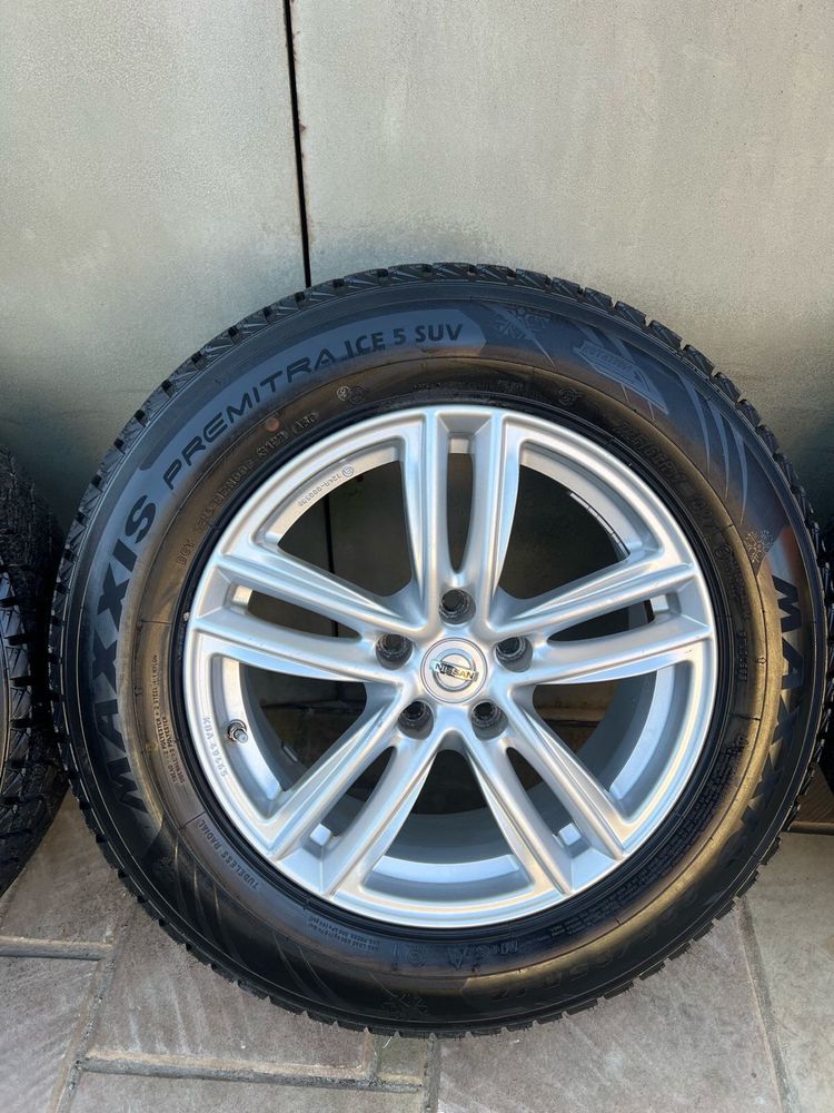 Диски з шинами Nissan x-trail Rogue 225/65 r17