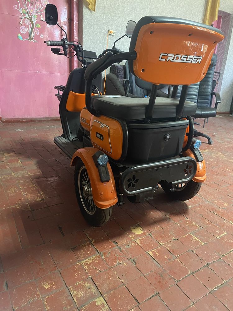 Трьох колесний електро скутер Crosser TR-1