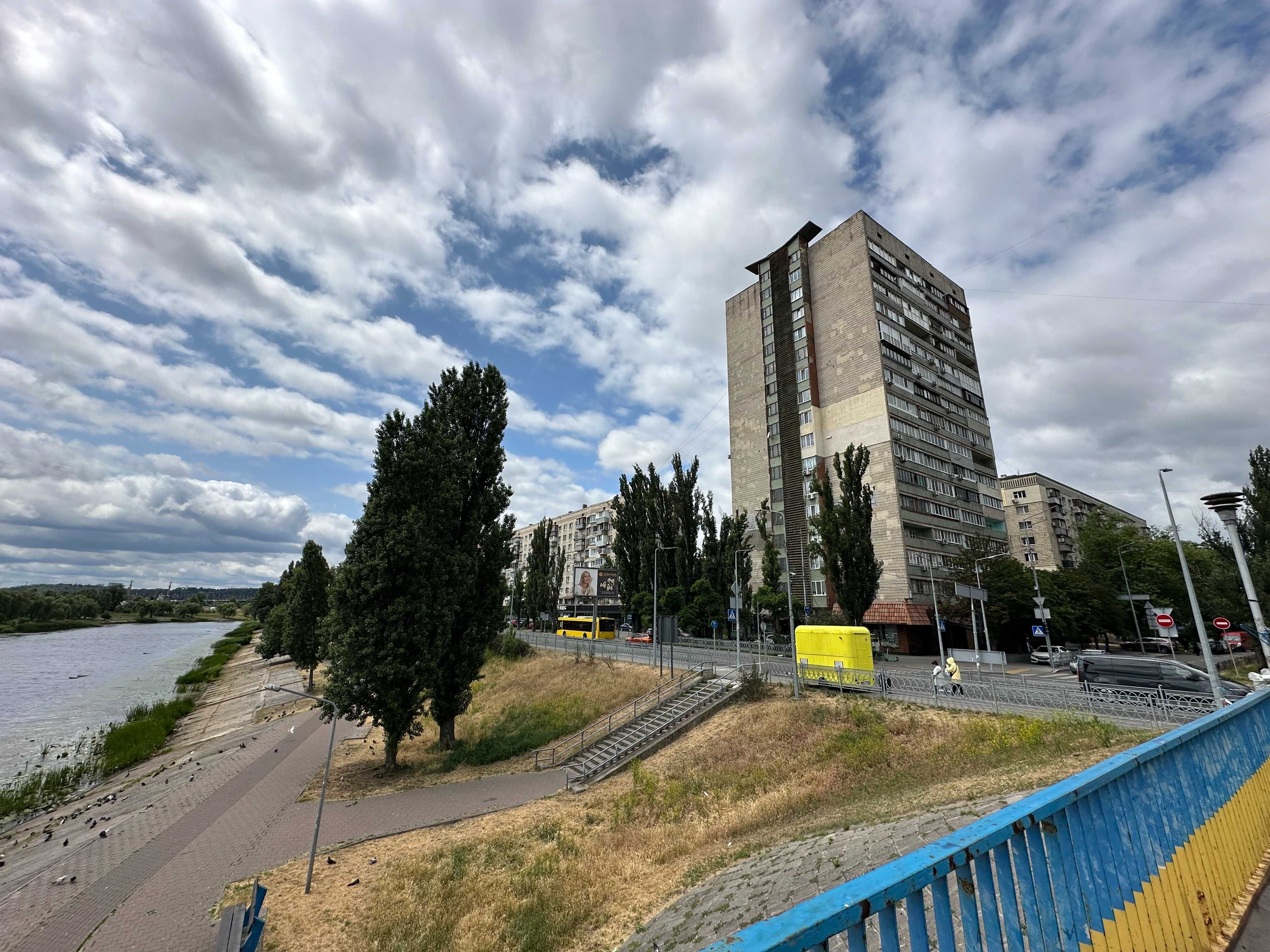 Продам видовую 1-комнатную квартиру 43 м2 на Русановке!