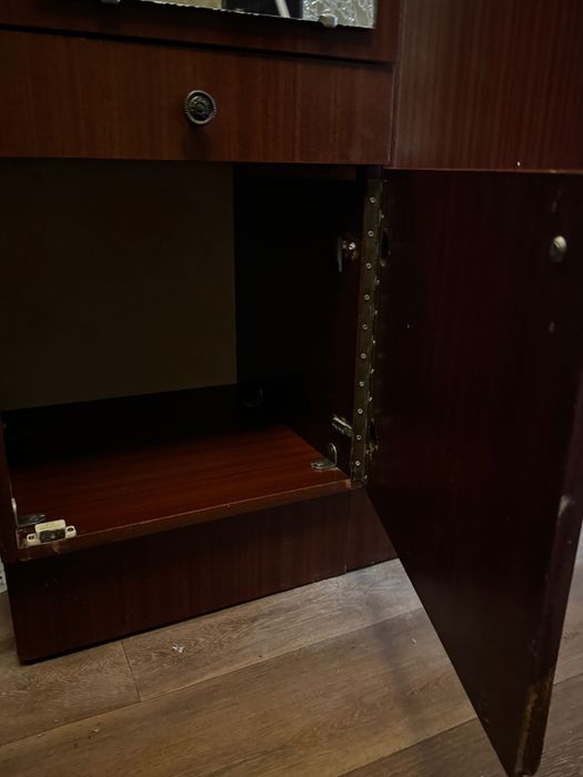 Віддам меблі в коридор (меблева стінка)