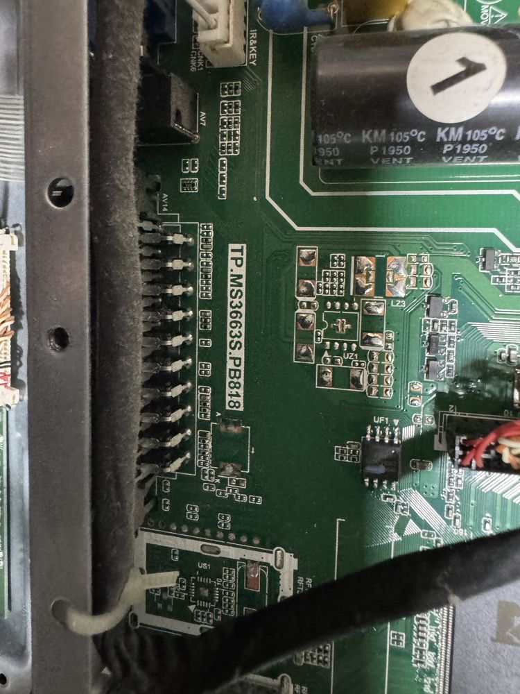 Vendo TV Silver com ecra Partido para Peças