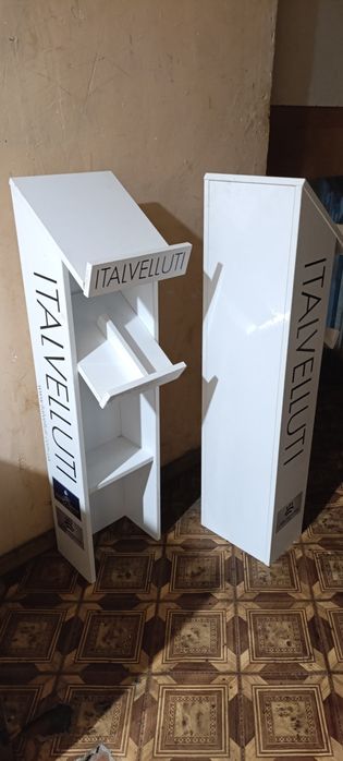 Витрина стеллаж (дерево).