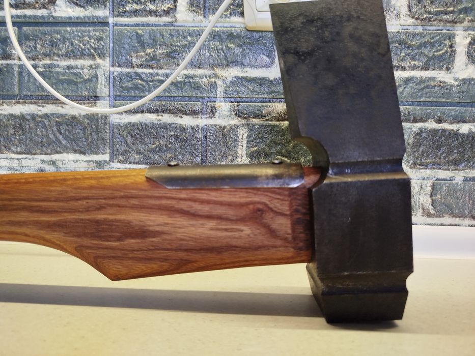 Надійний інструмент.