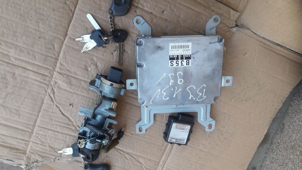 Mazda 323 323f BJ  98-03 Komputer Sterownik 1.3  1.4 16V B35S