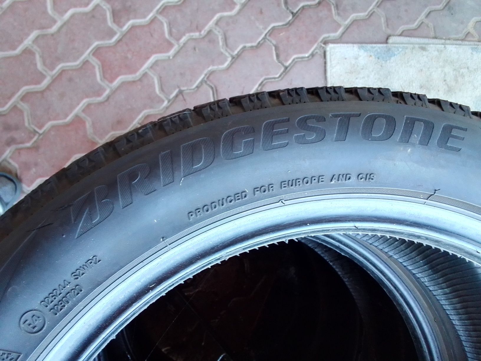 4 Opony zimowe 225/50r17 BRIDGESTONE 2020r