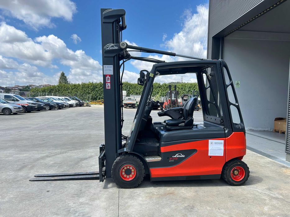 Empilhador Linde Elétrico 2500 Kgs