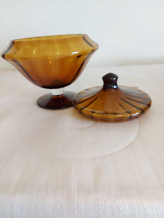 Taças Vintage em Vidro Decorativo  e Candeeiro