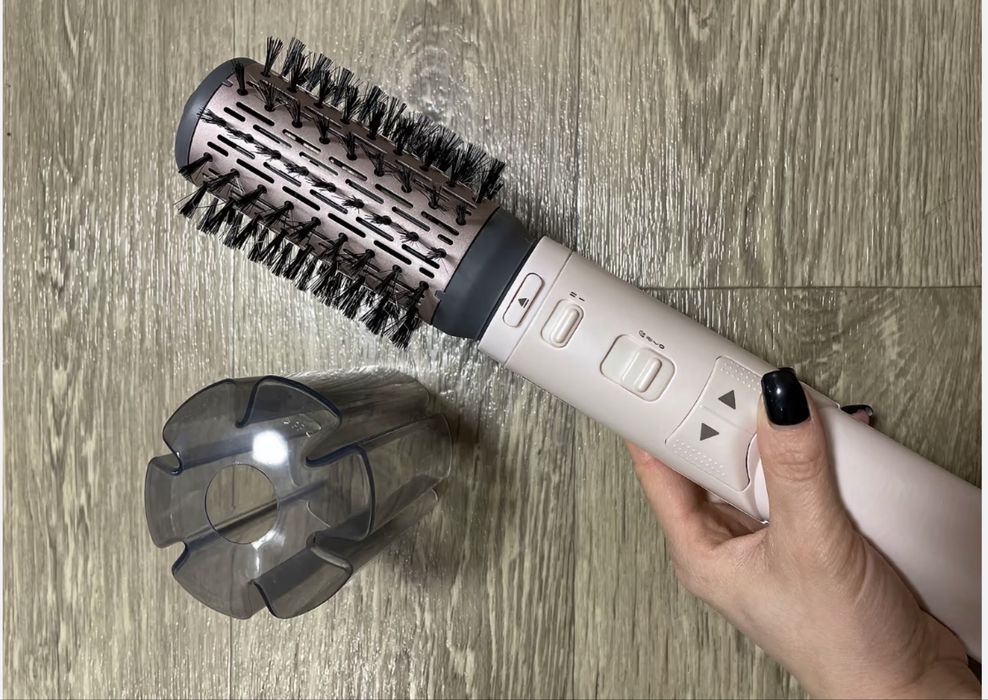 Продам Фен-щітка Philips BHA735/00