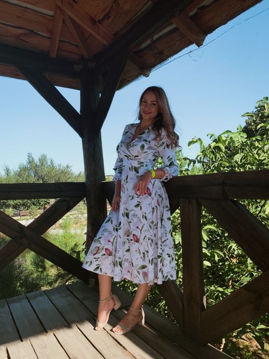 Сукня/плаття міді