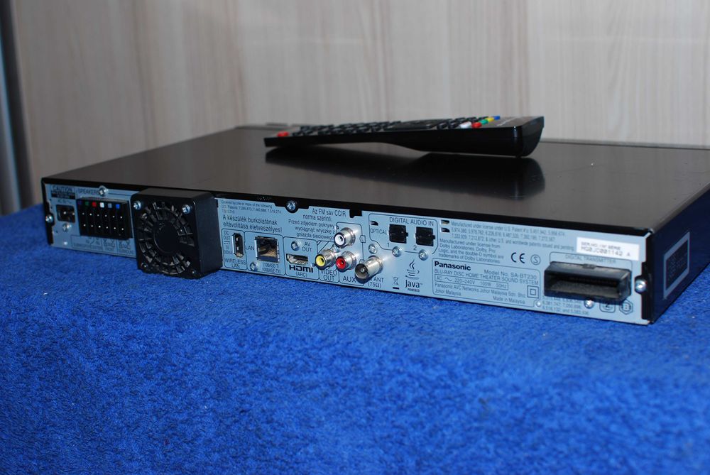 Panasonic SA-BTT370 Blu-ray -kino domowe .