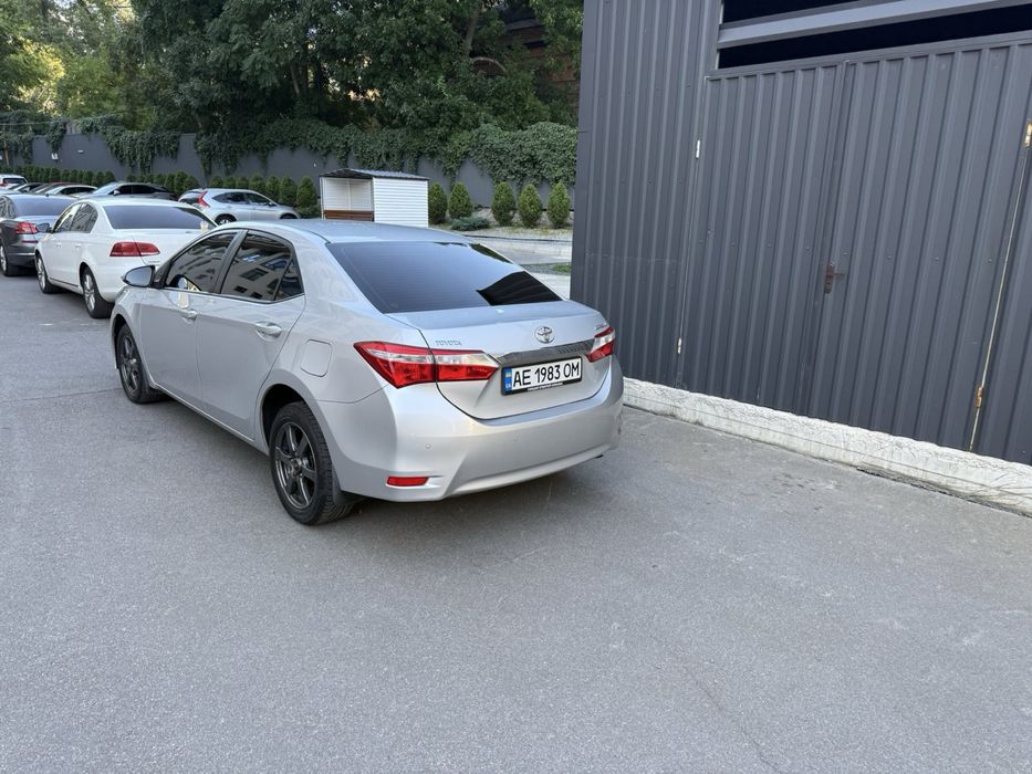 Тойота корола 1.6 автомат