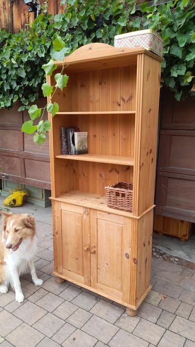 Biblioteczka drewniana  w stylu skandynawskim, jasna sosna naturalna,