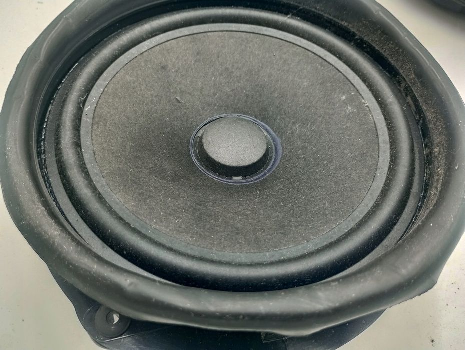 Głośnik Przedni Tylny Drzwi Skoda Octavia 3 5E0035411J