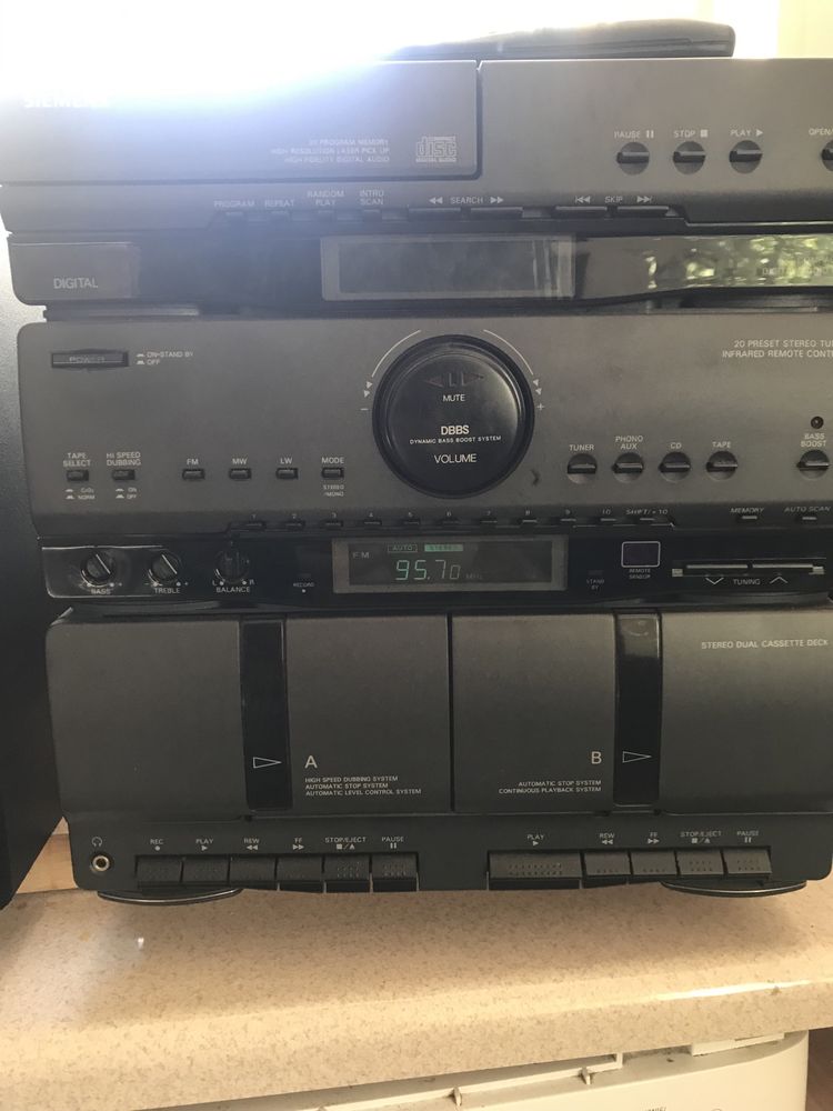Siemens—zabytkowy zestaw muzyczny kupiony w pewex- ie . Sprawne radio