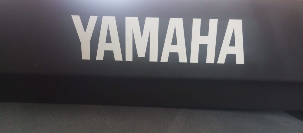 Teclado Yamaha PSR
