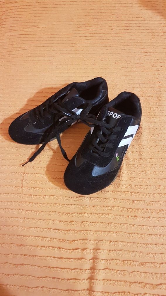 Buty codzienne, sportowe dla dziecka rozmiar 30 WYPRZEDAŻ