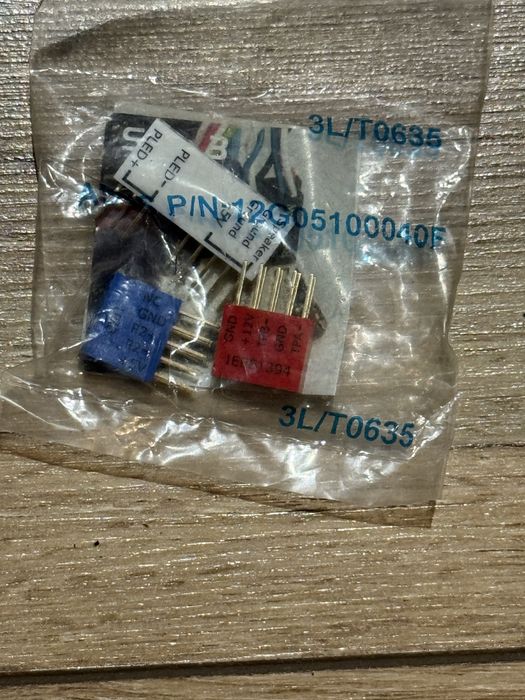 Asus Q-connectors kir