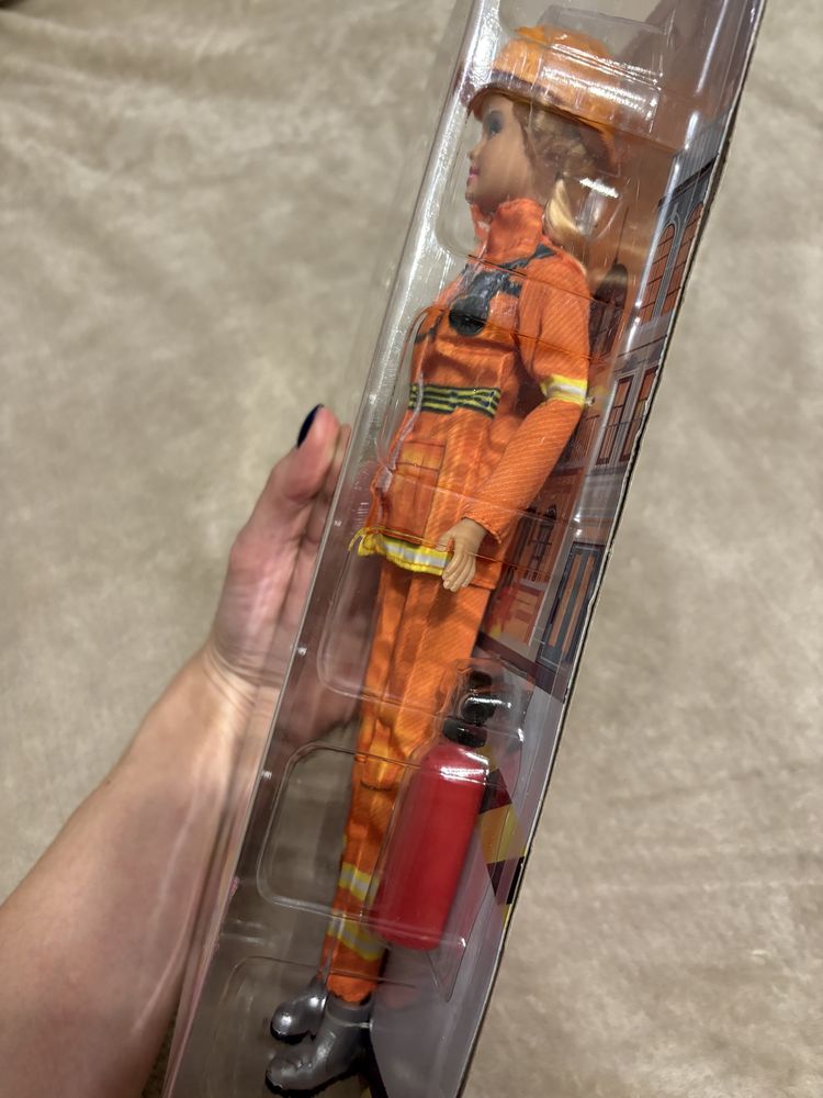 Нова лялька / лялька барбі «Пожежник»