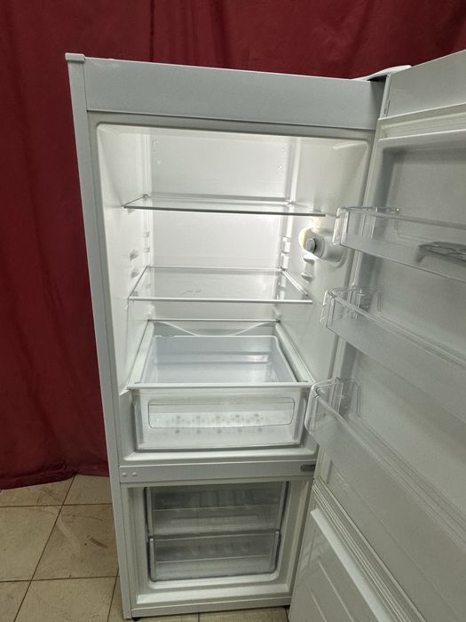 Хололильник Indesit B 15 SBW