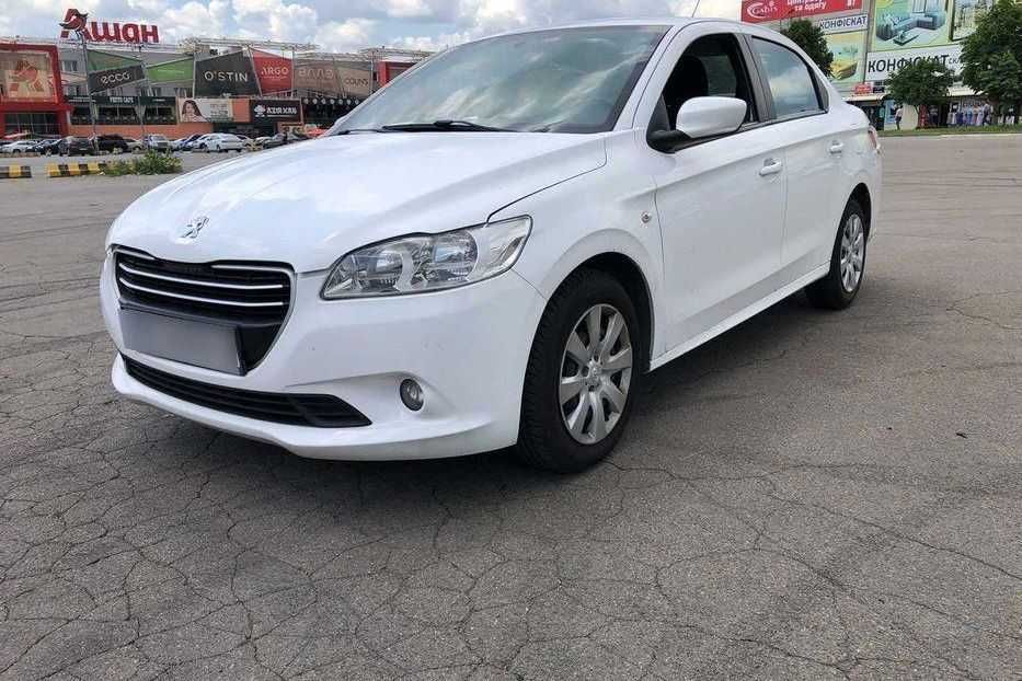 Прокат, оренда авто Peugeot, Citroen, Renault