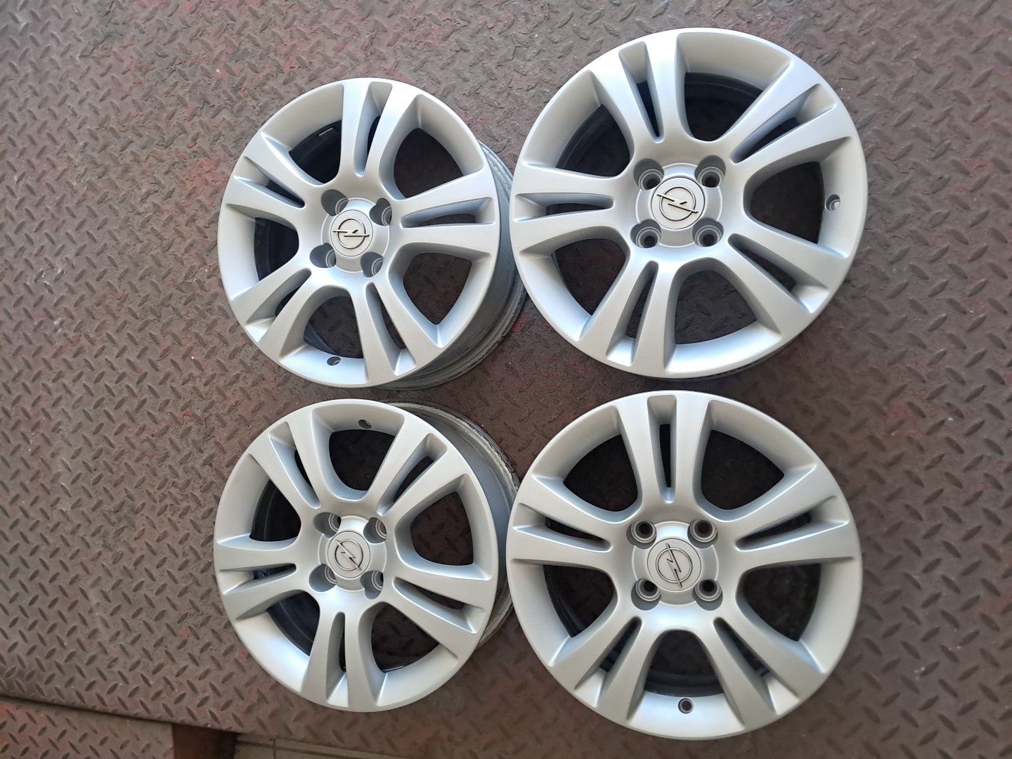 Alufelgi 15 4x100 Opel Corsa C D Astra H