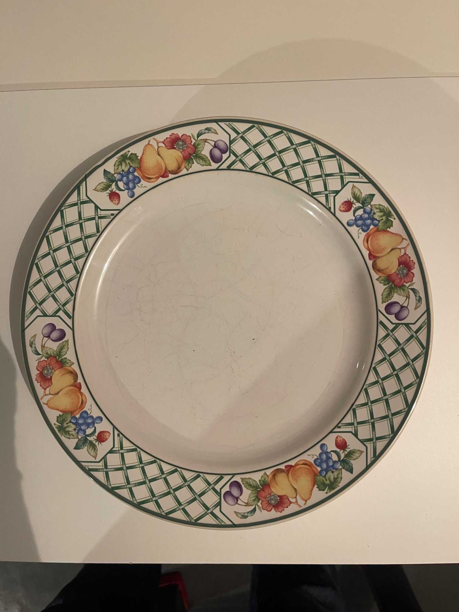 6 talerzy porcelanowych 3 głębokie 3 płaskie i 3 gratis w owocowy wzór