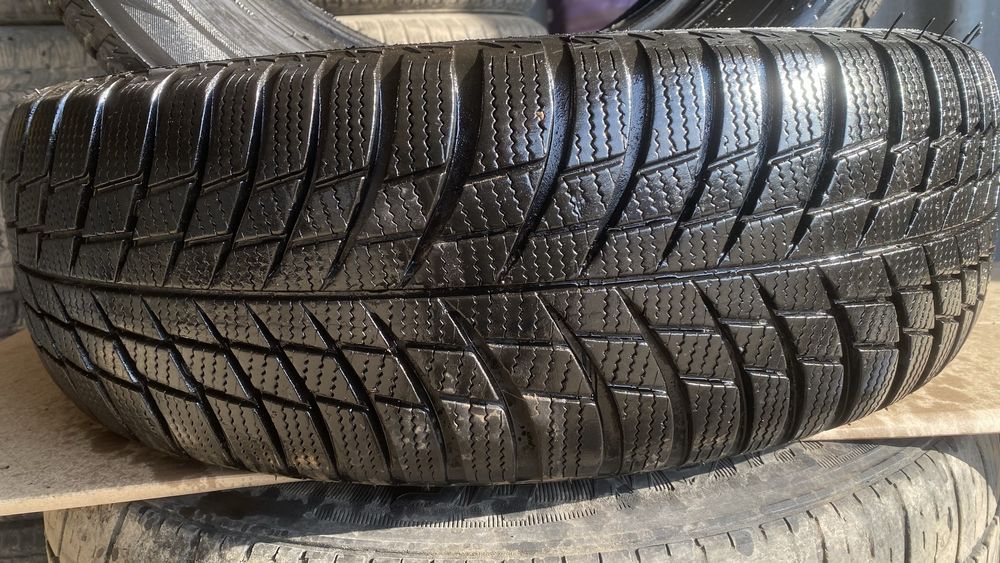 Bridgestone 215 70 17 зима