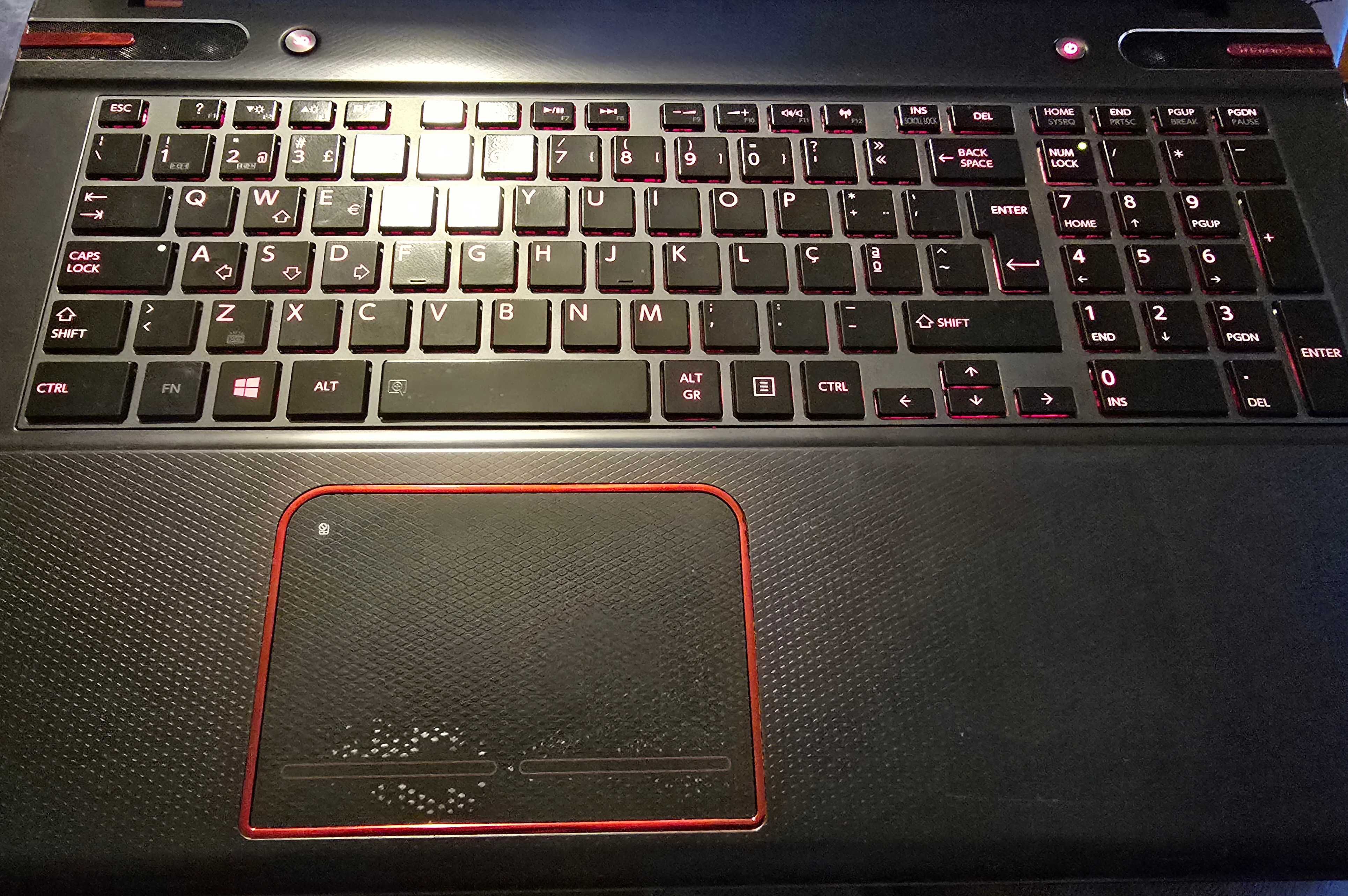 Toshiba Qosmio x870-11Q