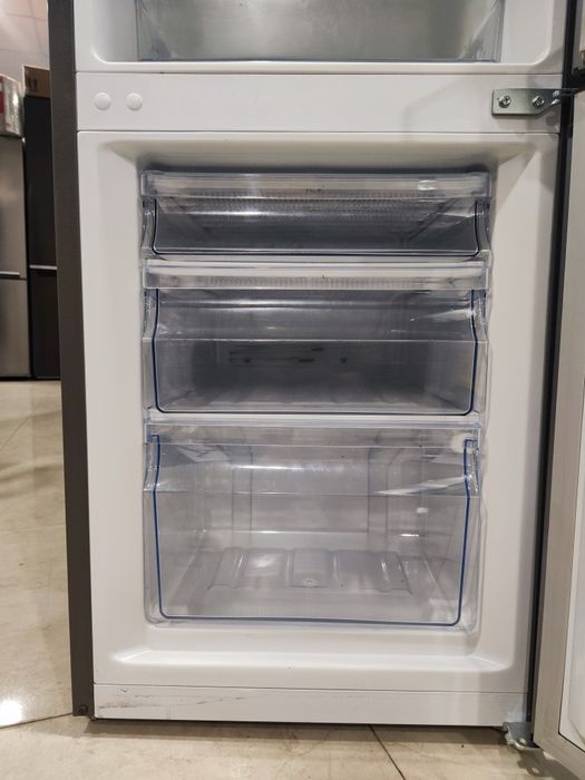 Холодильник маленький Hisense RB224D4BDF см, з Європи