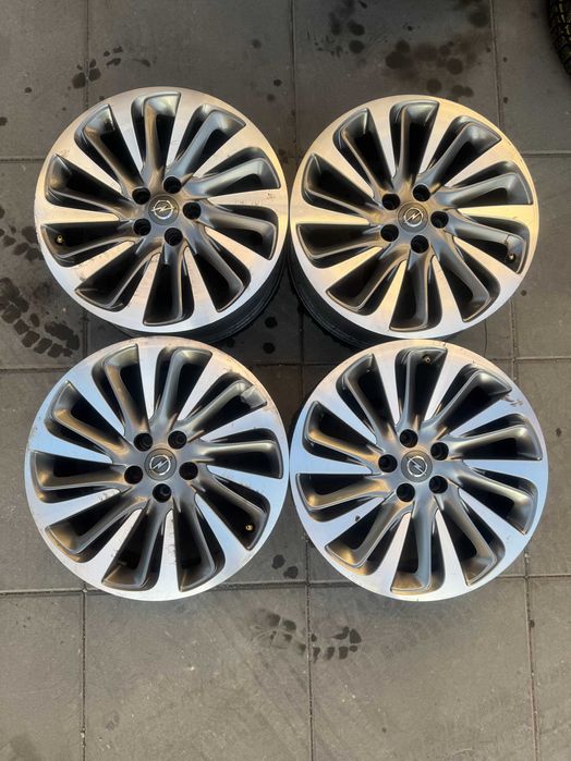 Felgi aluminiowe 7.5Jx18H2 ET37 5x110 Opel Vectra Zafira Astra Merivo