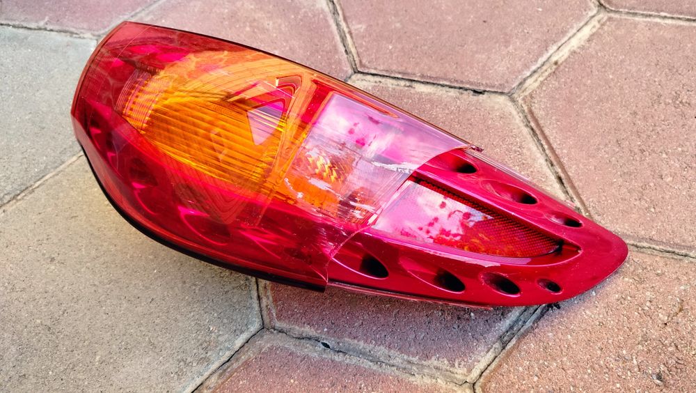 Задний правый фонарь INFINITY FX37