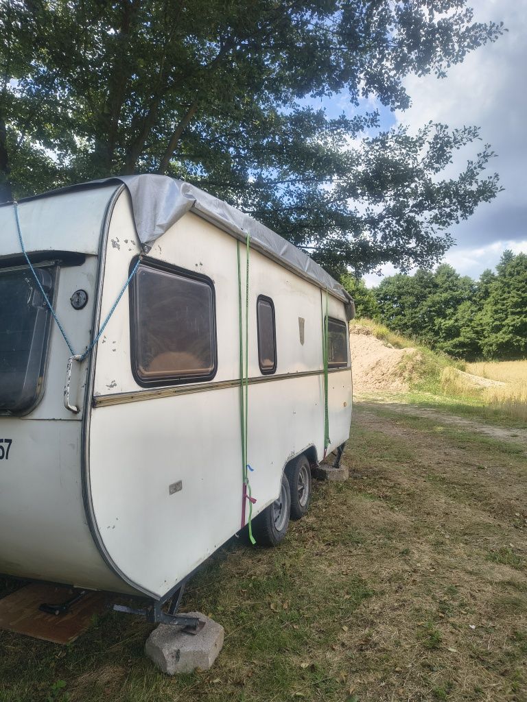 Przyczepa kempingowa stacjonarna