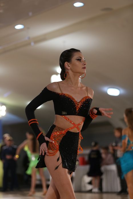 Сукня для латини