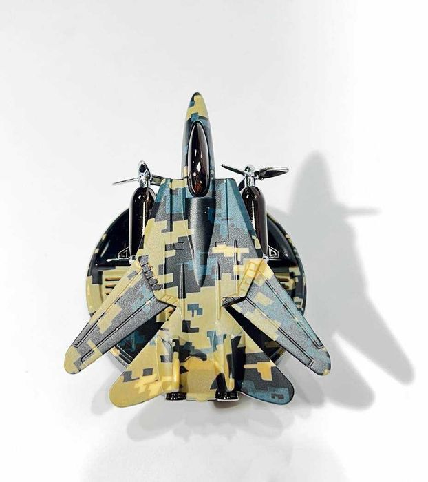 Освежитель в авто истребитель F14 в камуфляже с крутящимися лопостями