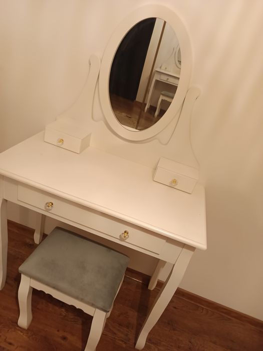 Toaletka Boho z szufladą i taboretem