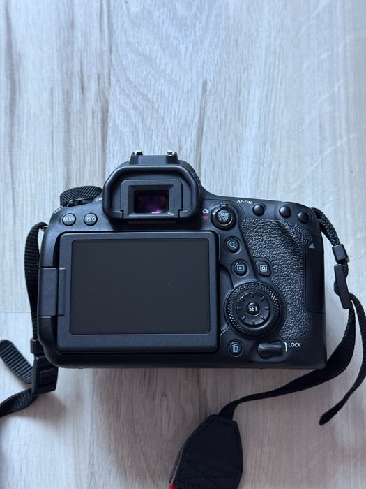 Canon EOS 6D Mark II